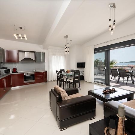 Aelia Apartments Néa Péramos Extérieur photo