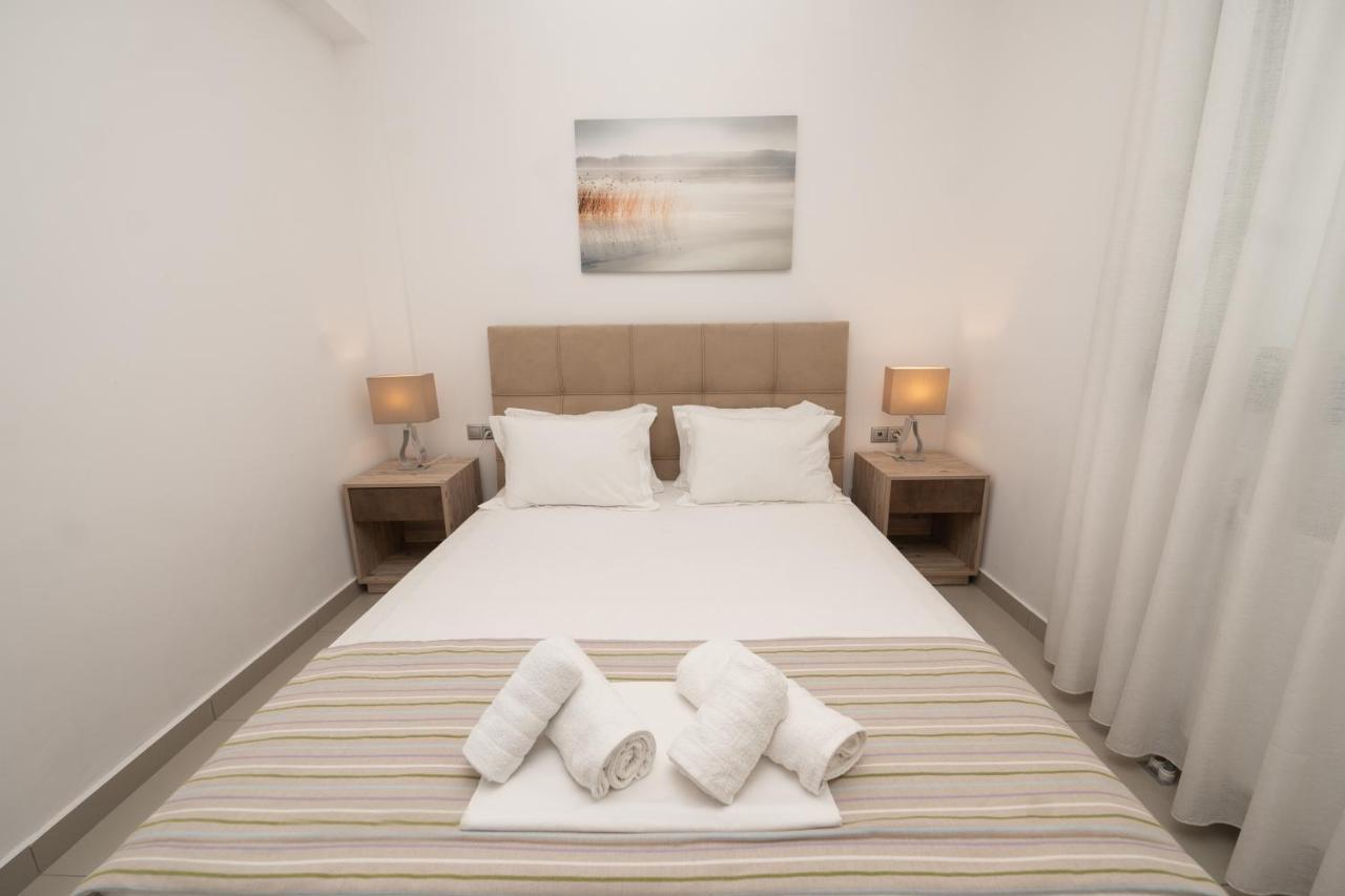 Aelia Apartments Néa Péramos Extérieur photo