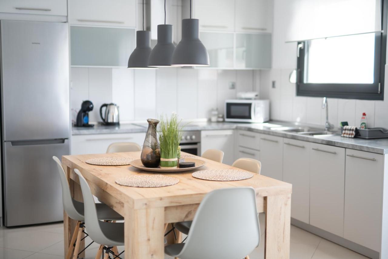 Aelia Apartments Néa Péramos Extérieur photo