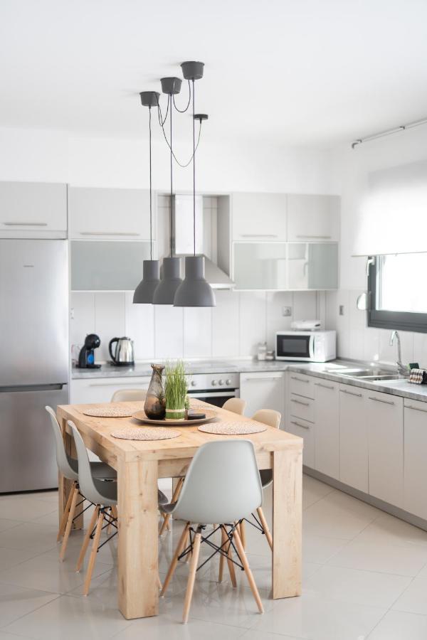 Aelia Apartments Néa Péramos Extérieur photo