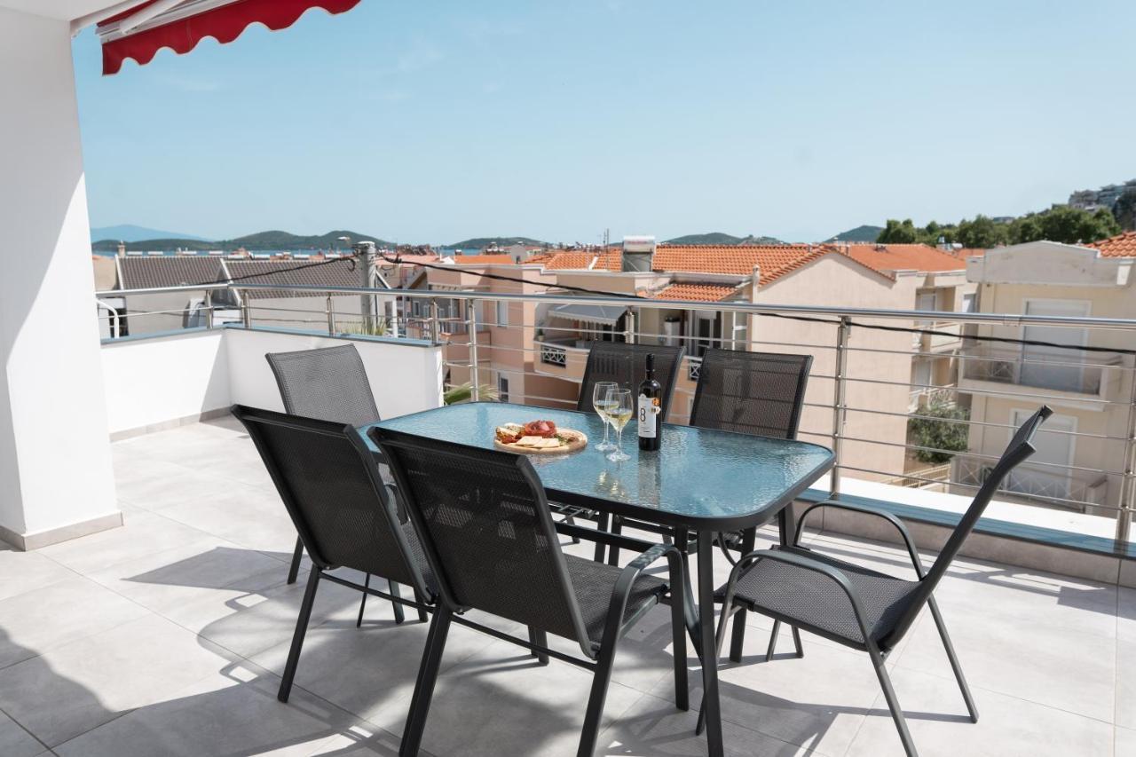 Aelia Apartments Néa Péramos Extérieur photo
