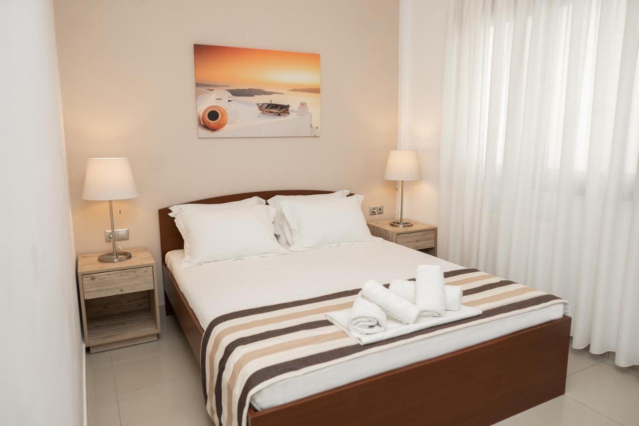 Aelia Apartments Néa Péramos Extérieur photo