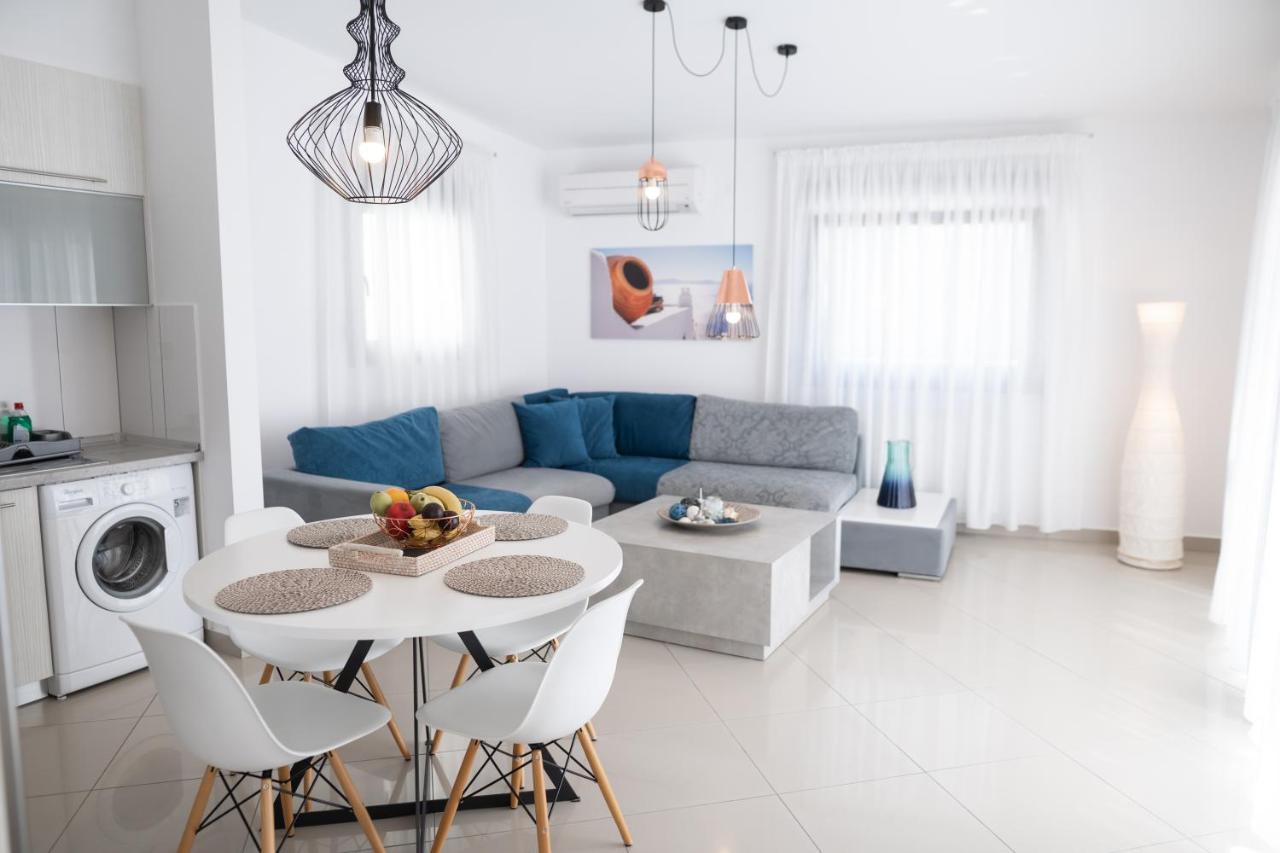 Aelia Apartments Néa Péramos Extérieur photo