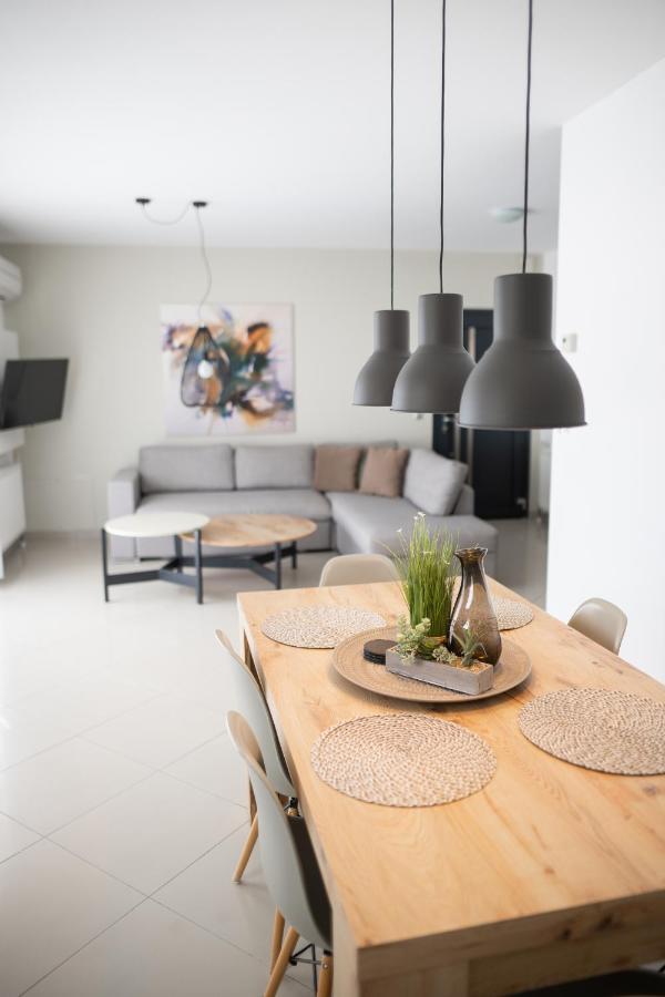 Aelia Apartments Néa Péramos Extérieur photo