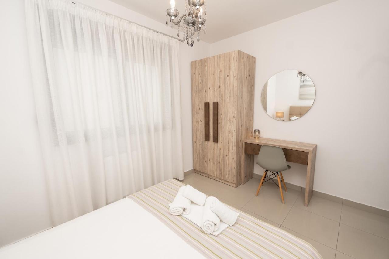 Aelia Apartments Néa Péramos Extérieur photo