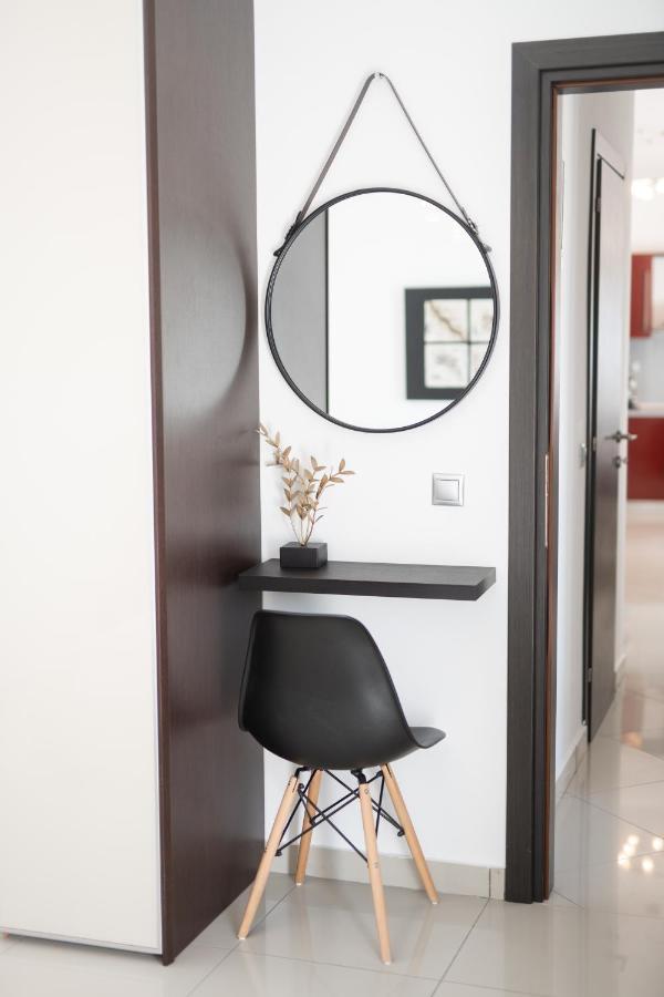 Aelia Apartments Néa Péramos Extérieur photo