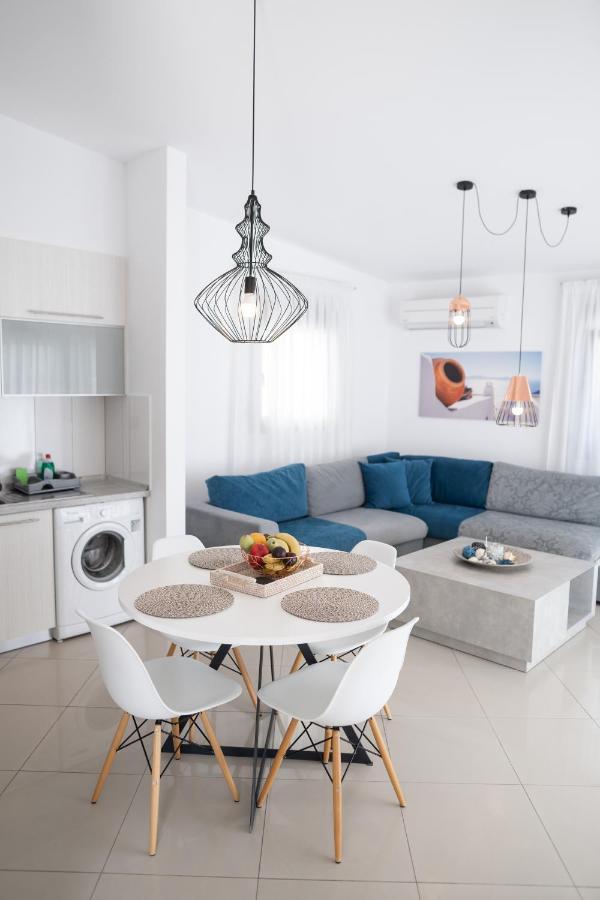 Aelia Apartments Néa Péramos Extérieur photo