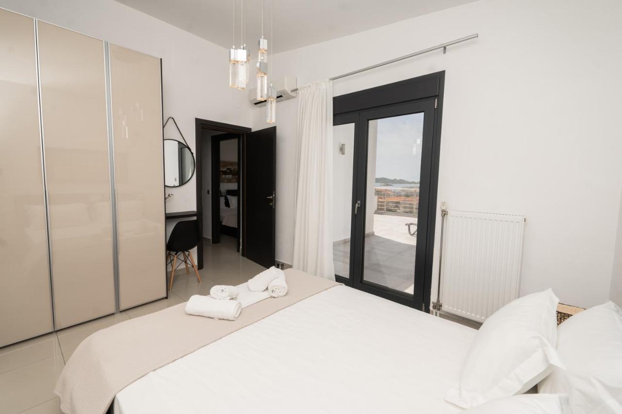 Aelia Apartments Néa Péramos Extérieur photo