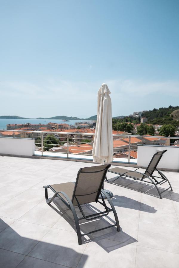Aelia Apartments Néa Péramos Extérieur photo