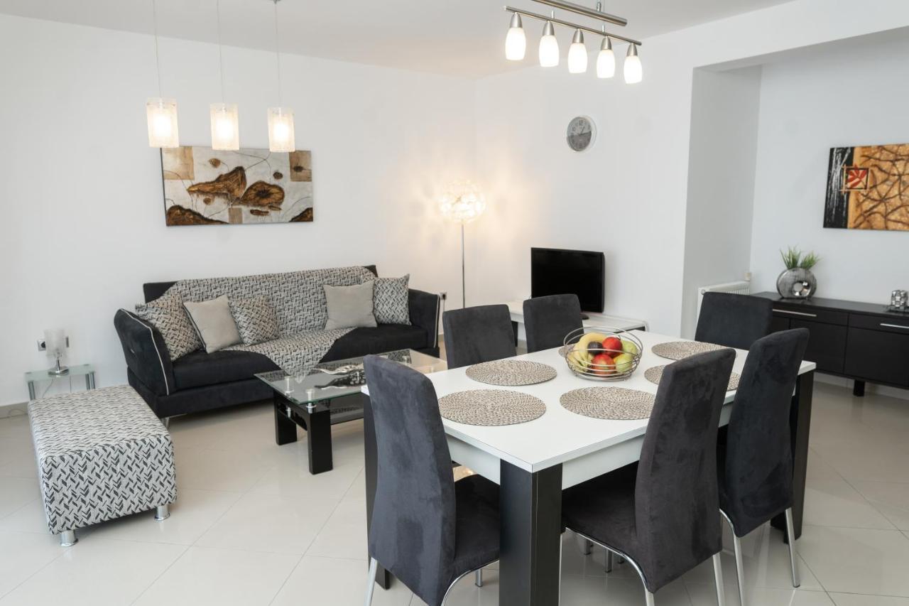 Aelia Apartments Néa Péramos Extérieur photo